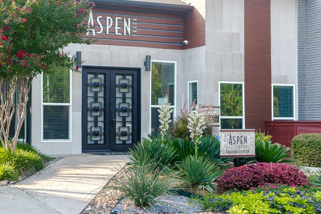Aspen Creek Apartments Dallas Tx Apartments Com