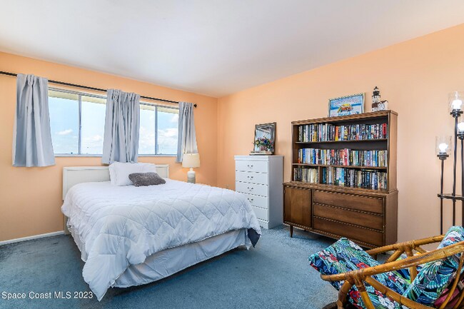 Foto del edificio - 5050 Ocean Beach Blvd
