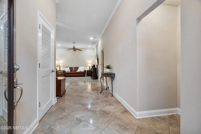 Foto del edificio - 78 Wayfare Ln