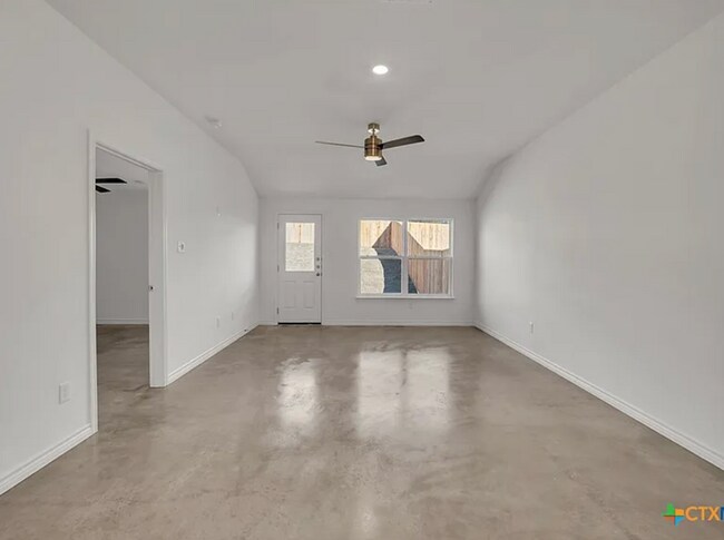 Foto del edificio - 1210 Concord Dr