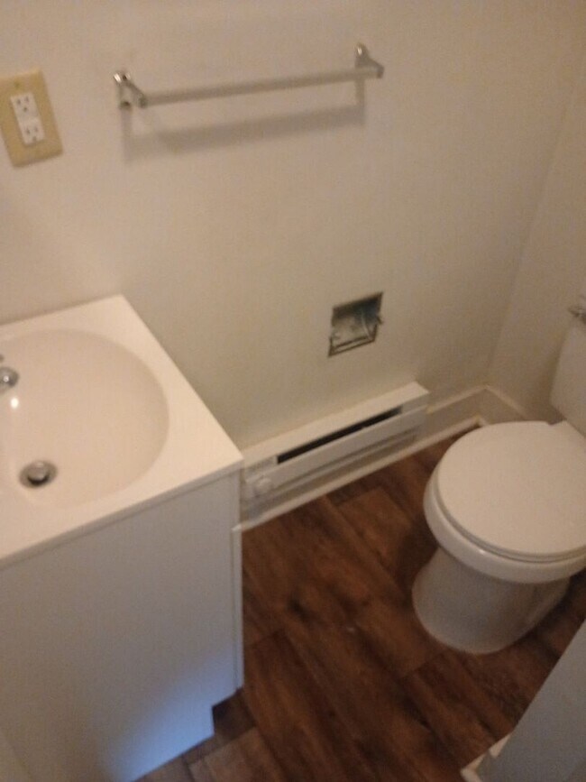 Foto del edificio - 713 W Adams St