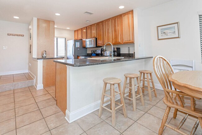 Building Photo - 6100 A1A S