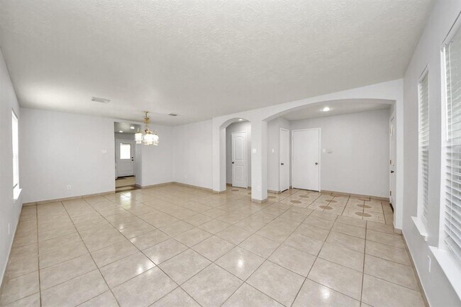 Foto del edificio - 4310 Lucas Trace Ct