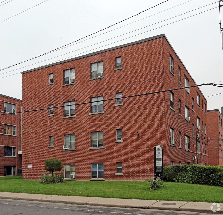 Building Photo - Claremount Court