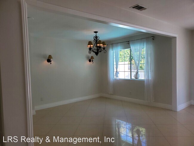 Building Photo - 3 br, 2 bath House - 24006 Calvert St.