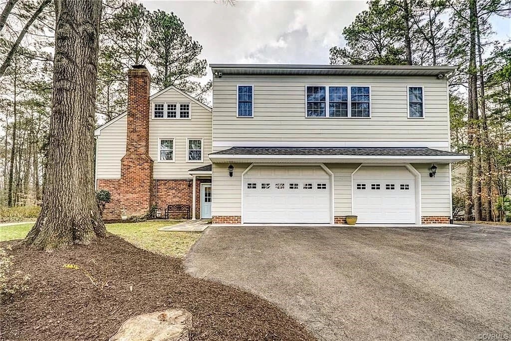 apt above garage - 8312 University Dr