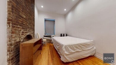 Building Photo - 332 E 93rd St