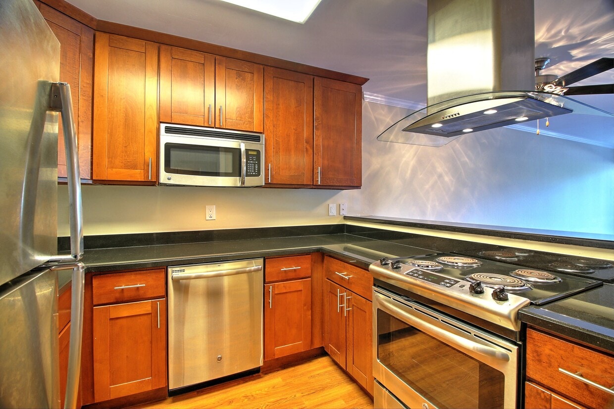 Primary Photo - Sand Hill Place Apartments