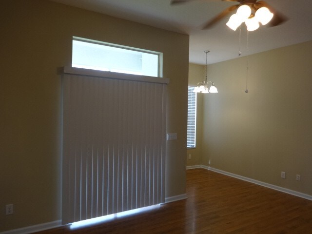 Foto del edificio - 2462 St Johns Ln