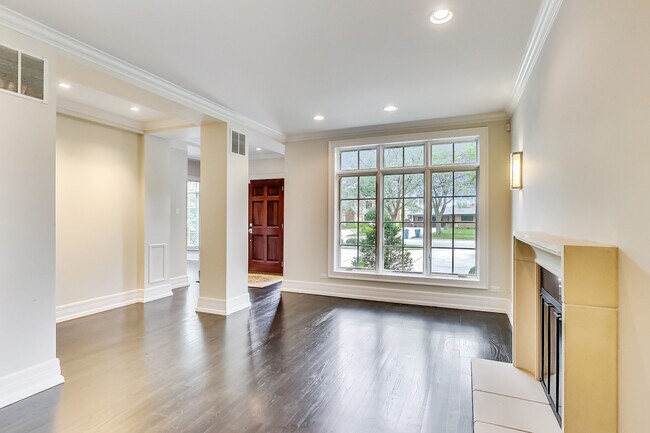 Foto del edificio - 300 Marion St