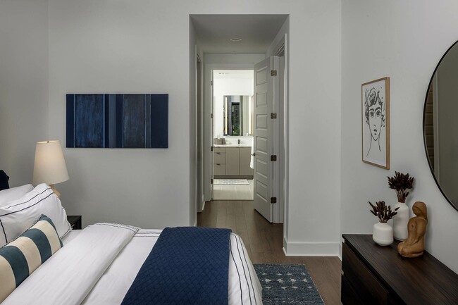 Amplias habitaciones con baño privado. - AMLI Atlantic Station