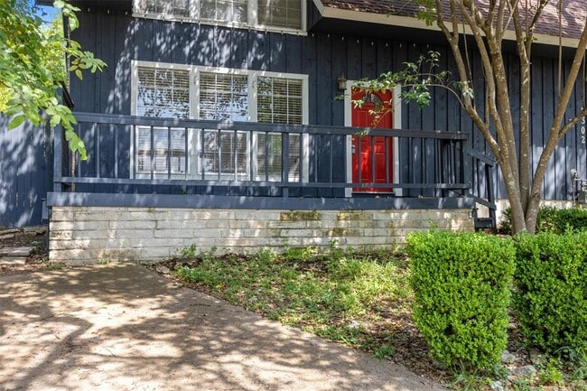 Building Photo - 3302 Doolin Dr