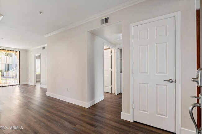 Foto del edificio - 7575 E Indian Bend Rd