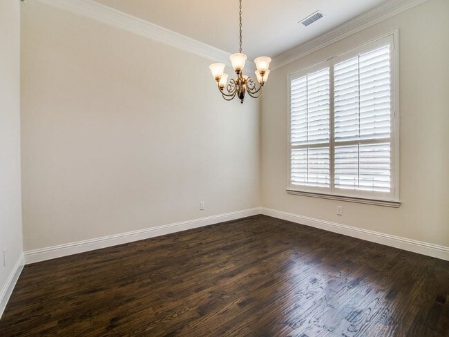 Building Photo - 3111 Gentry Dr