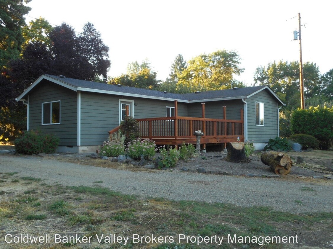 Primary Photo - 3 br, 2 bath House - 34020 NE Colorado Lak...