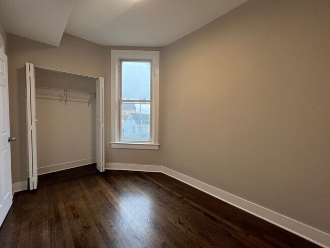 Foto del edificio - 2249 W Cermak Rd