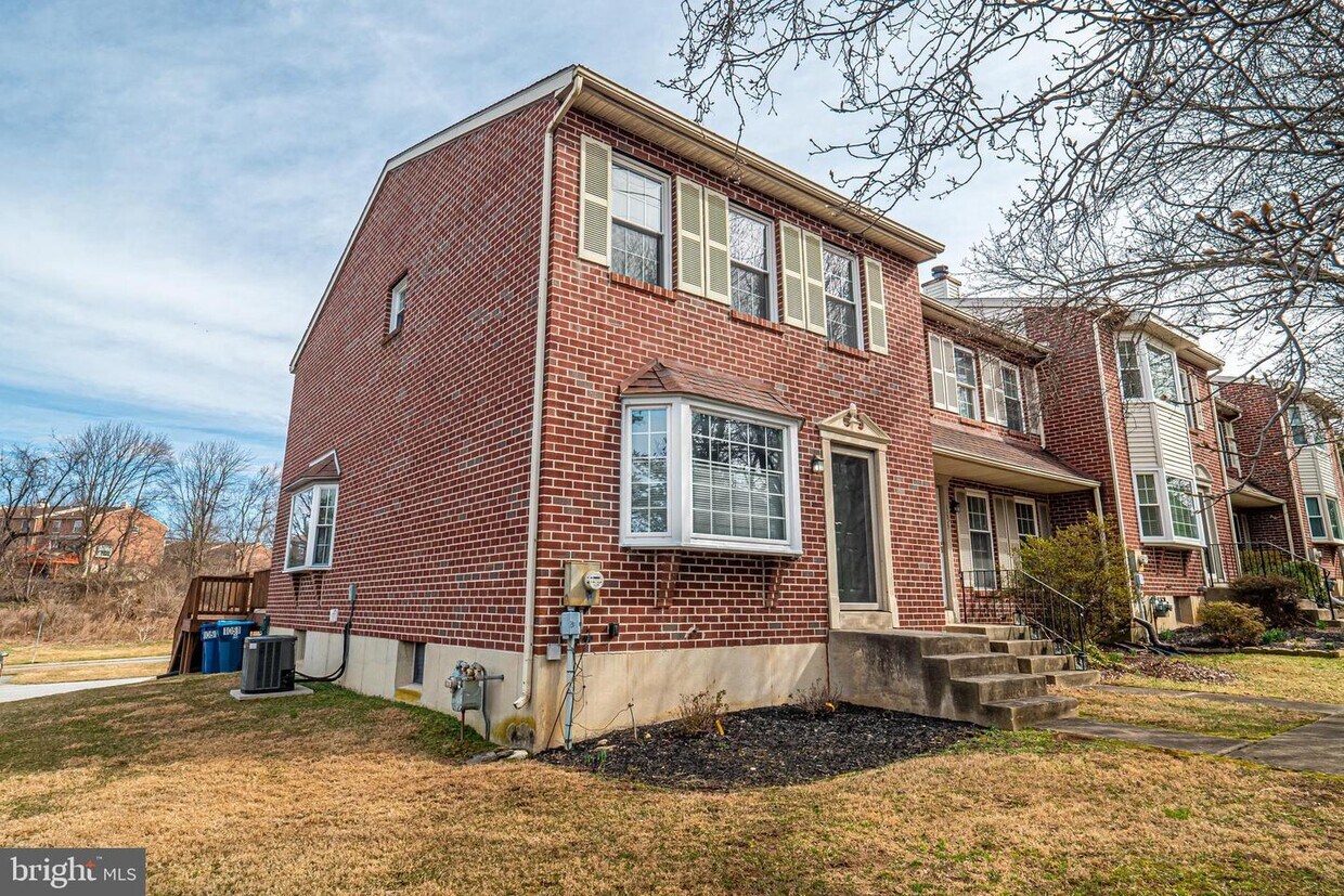 Foto principal - 1051 Boot Rd