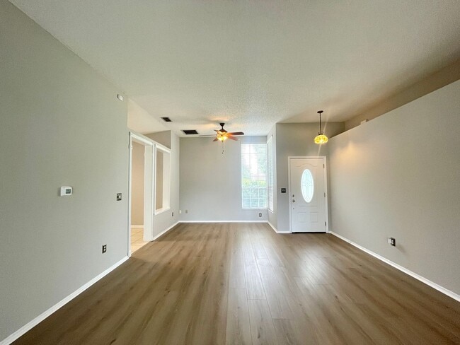 Photo - 3/2 ALAFAYA WOODS ADORABLE HOME in OVIEDO!