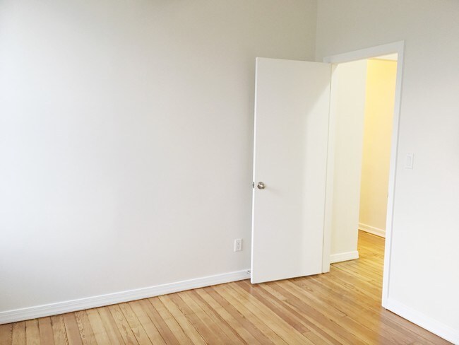 Foto del edificio - 1711 Greene Ave