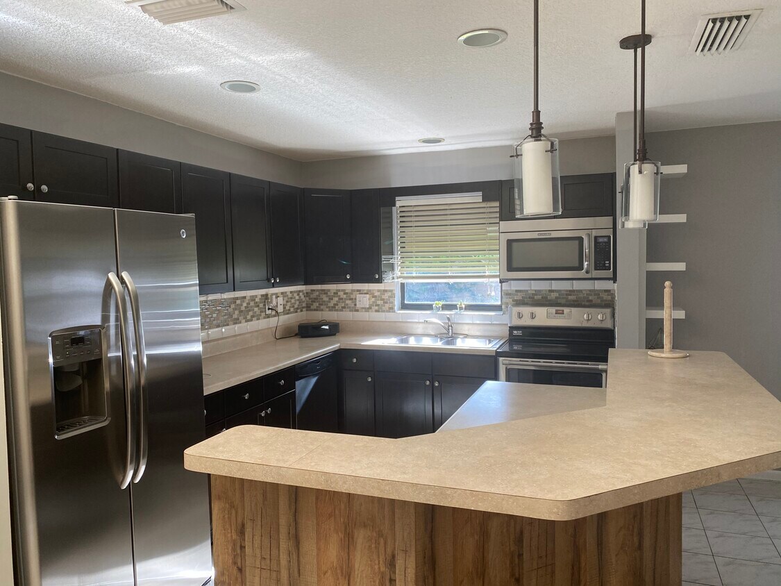 Foto principal - 21 Bethesda Park Cir