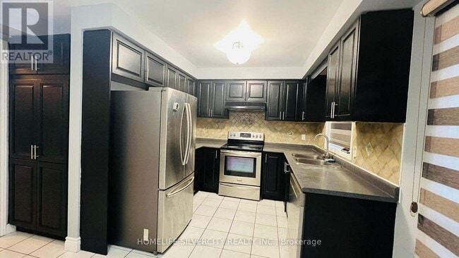 Building Photo - 7 Bison Run Rd