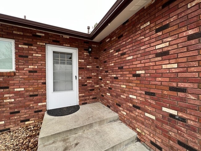 Building Photo - Beautiful 3 bed 2 Bath Duplex in Longmont