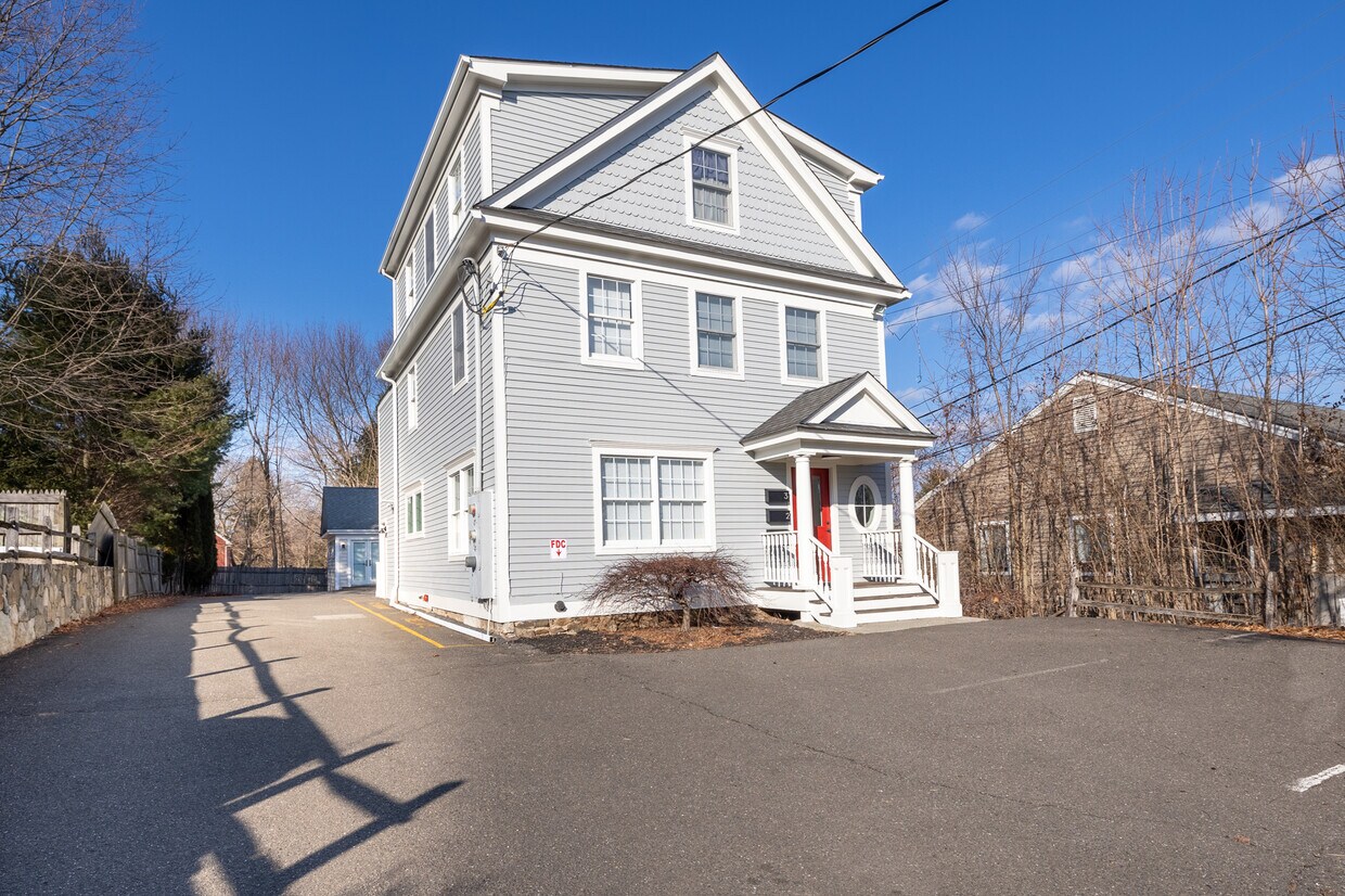 5 Danbury Rd, Ridgefield, CT 06877 Room for Rent in Ridgefield, CT