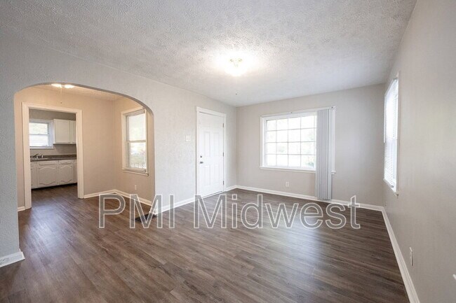Foto del edificio - 4801 East 21st St