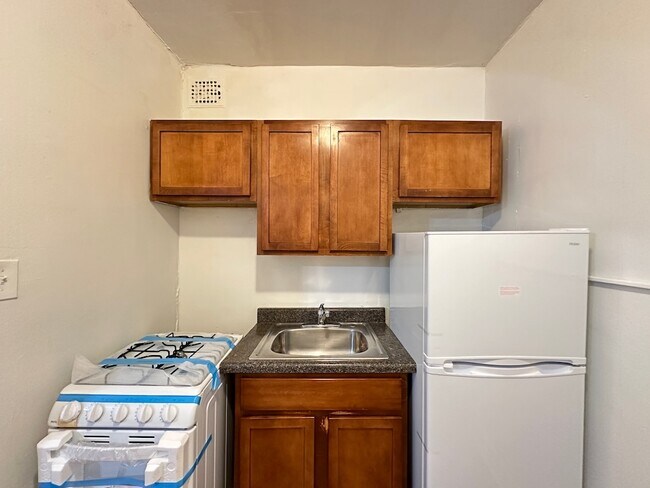 Foto del edificio - 4828 N Damen Ave