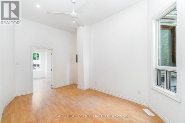 Photo du bâtiment - 93 Jersey Ave