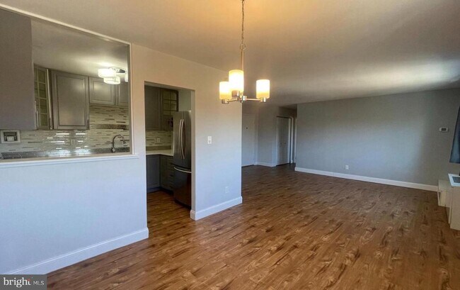 Building Photo - 614 Sligo Ave