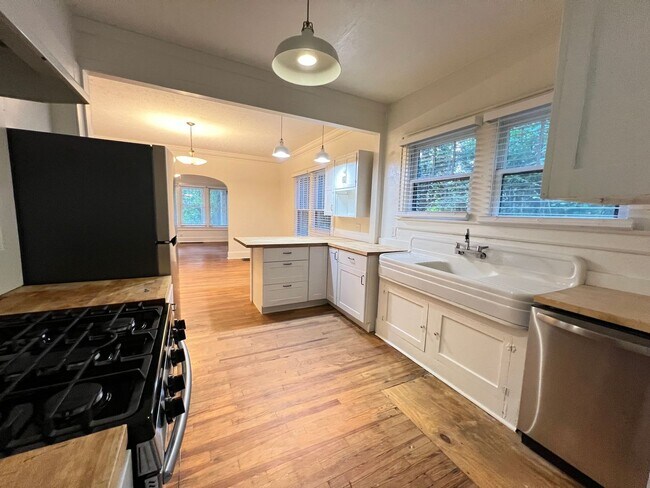 Foto del edificio - 2 Bed | 2 Bath Single Family Home