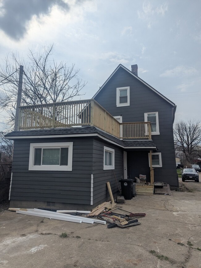 Photo - 3061 W 46th St (Cleveland, OH) Apartment