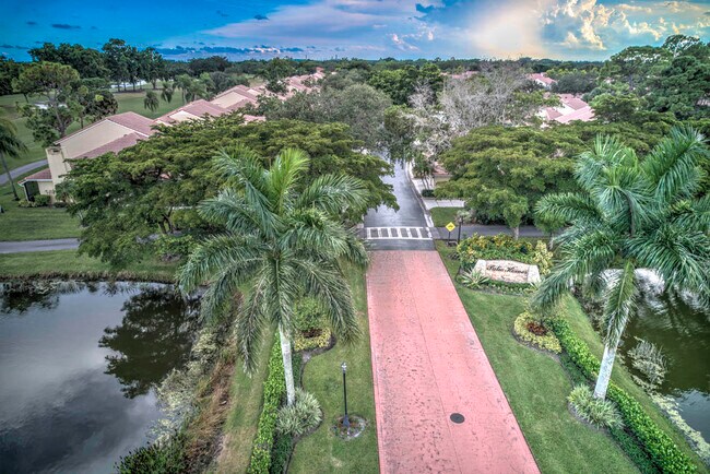 Foto del edificio - 229 Old Meadow Way