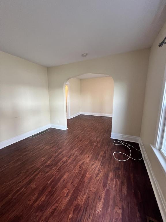 Building Photo - 1022 Hertel Ave