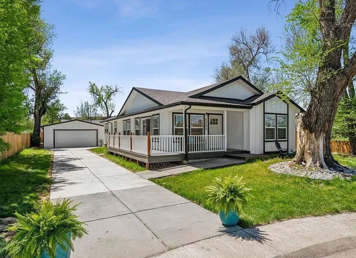 Foto principal - Stunning new home featuring 3 bedroom and ...