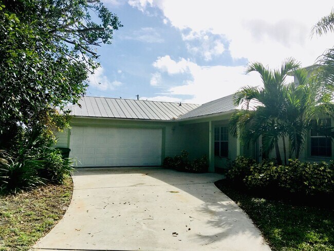 Foto del edificio - 310 Shady Ln