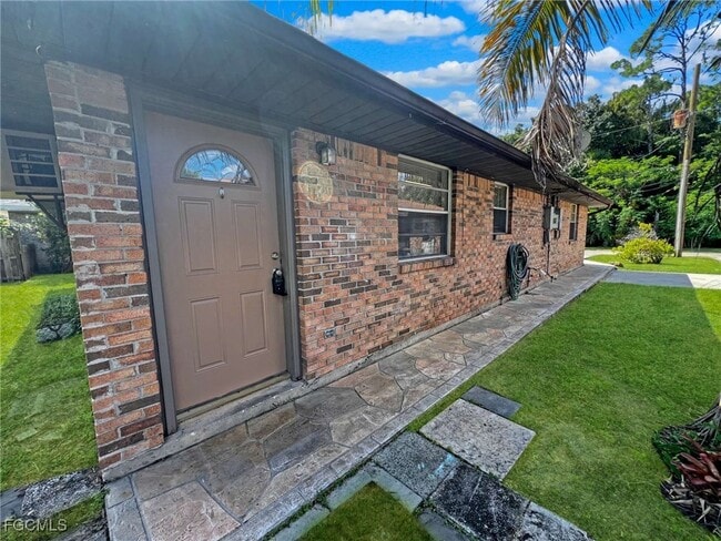 Building Photo - 27915 Washington St