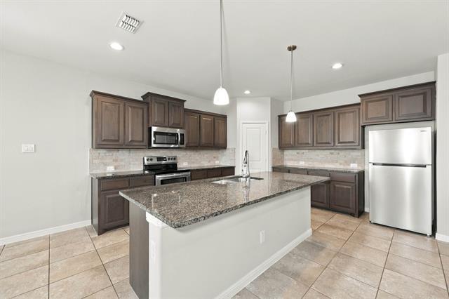Foto del edificio - 2614 Lavender Ln