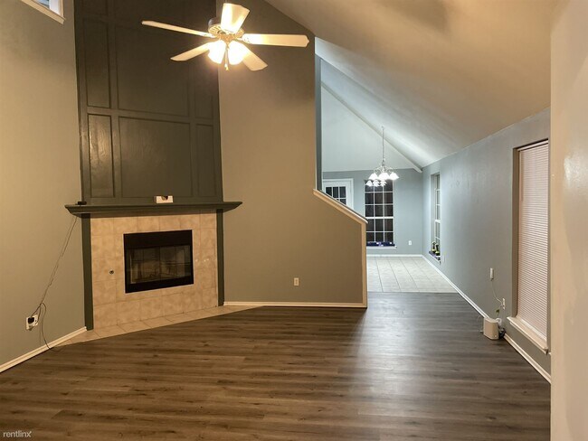 Building Photo - 4 br, 3 bath House - **December Move-In Sp...