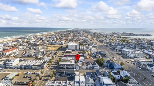 Foto del edificio - 111 Blaine Ave