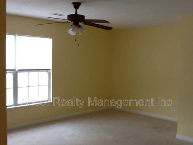 Building Photo - 1667 Maple View Way