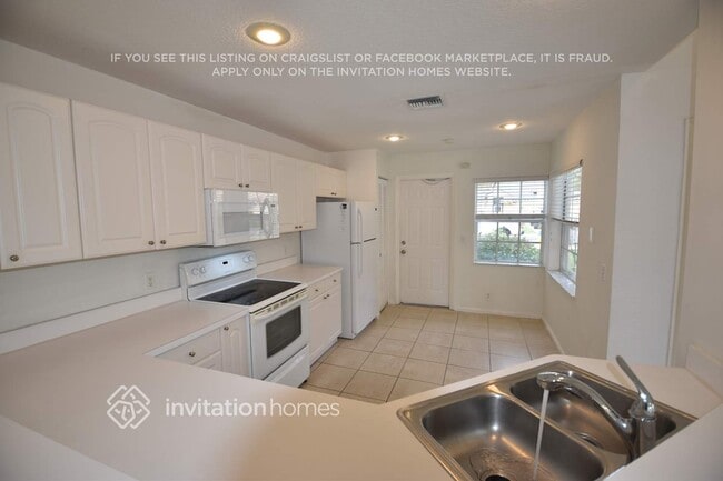 Foto del edificio - 3732 S Lancewood Pl