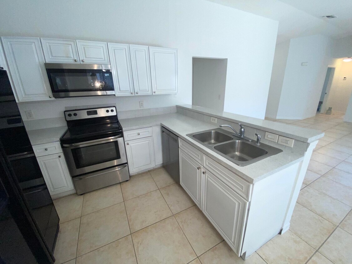 Foto principal - 200 NE 6th Ave