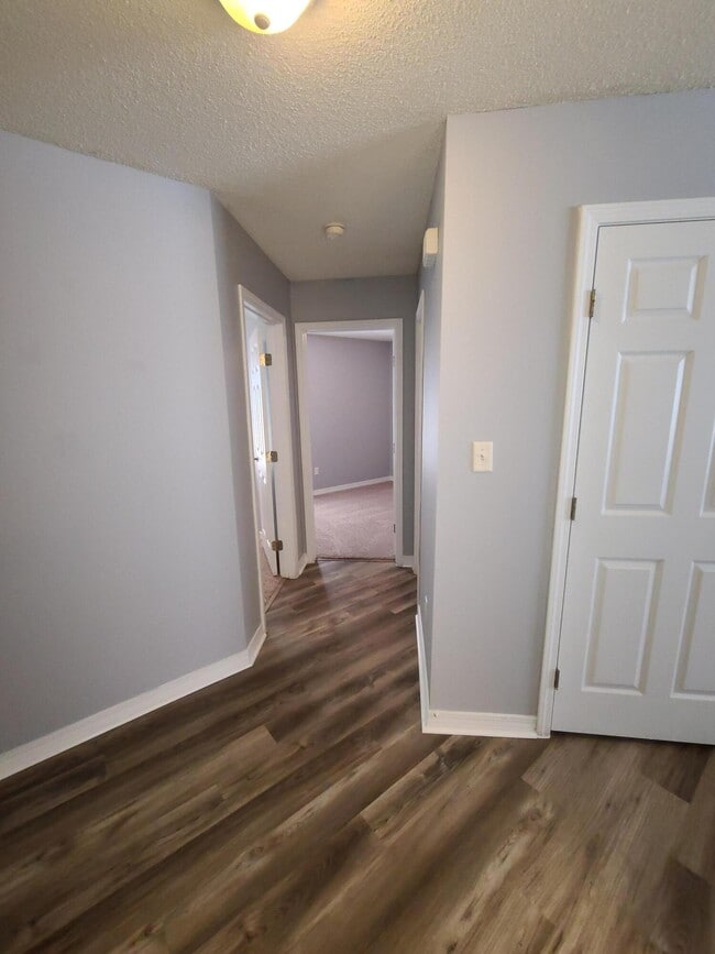 Building Photo - 2787 Bay Club Dr