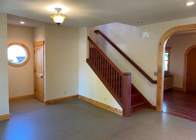 Foto del edificio - 224 NW Jefferson Pl