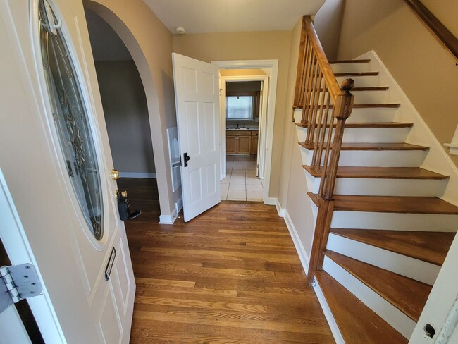 Building Photo - 3600 Grand Ave 3BR/1.5BA (Middletown)