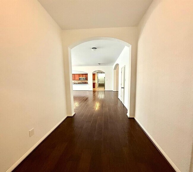Foto del edificio - 95 Sagamore Ridge Pl