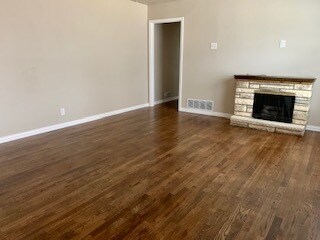 Building Photo - 1109 S Idlewild Dr