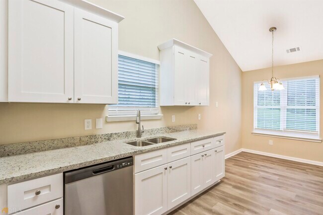 Building Photo - 185 Stone Ridge Way